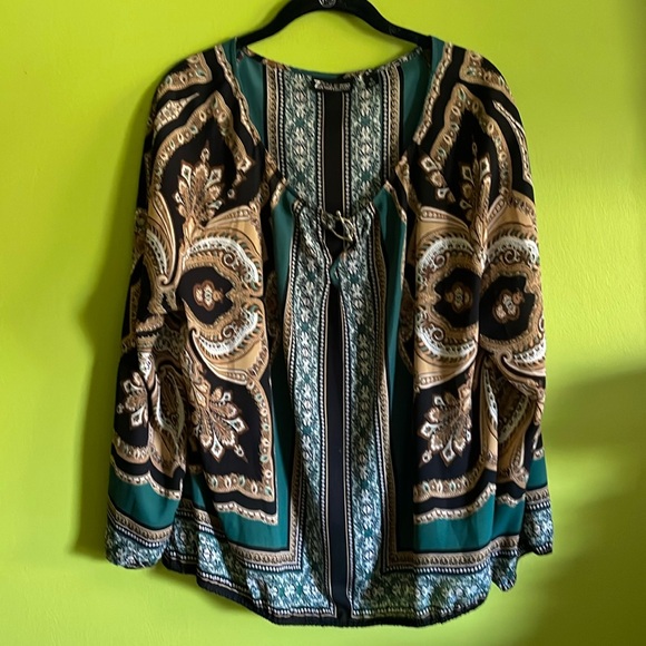 New York & Company Tops - New York & Company Multicolor Romanesque Print Contemporary Flowy Blouse Size XL